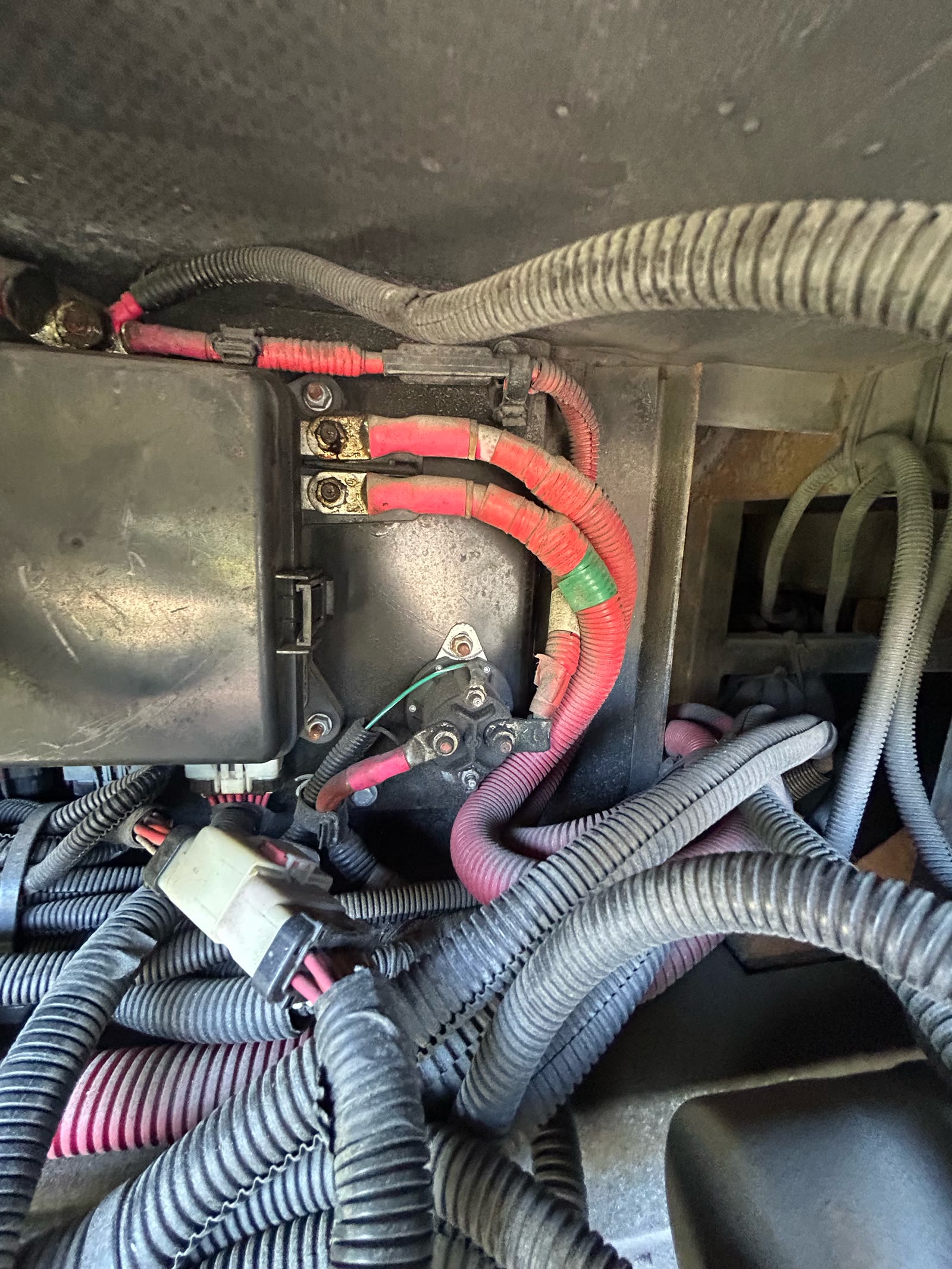 RV chassis and running-gear components during mobile diagnostics.